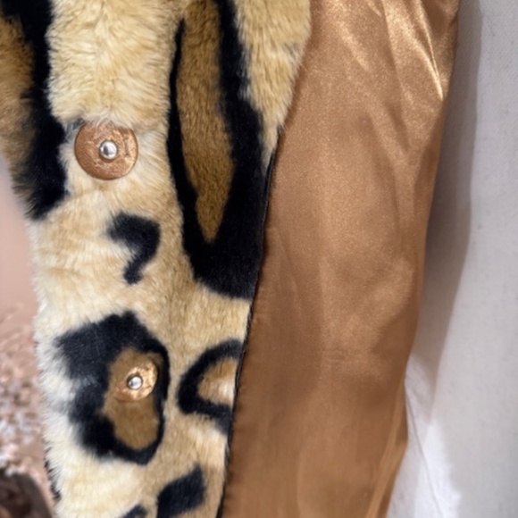 Steve Madden Faux Fur Leopard Coat - Picture 3 of 5